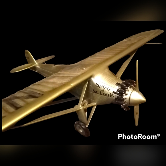 Collectible Wright Brothers Model Plane "Spirit of St Louis " - Picture 2 of 2